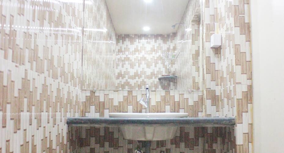 Jessica's Lavish Cottages, Goa 4